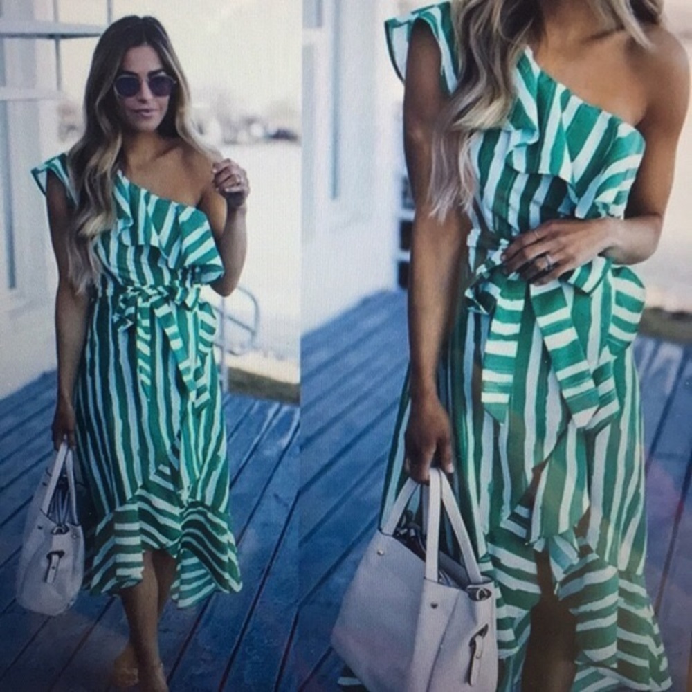 NWOT Vici Green & White One Shoulder Ruffle Dress